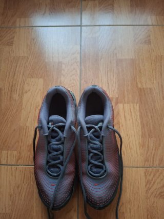 Zapatillas Nike Air Max Negras y Rojas