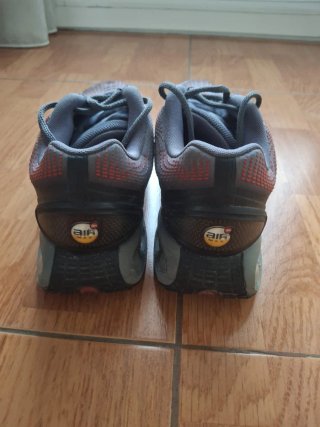 Zapatillas Nike Air Max Negras y Rojas