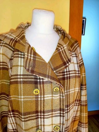 Sobrecamisa de cuadros con flecos