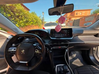 Peugeot 2008 2021