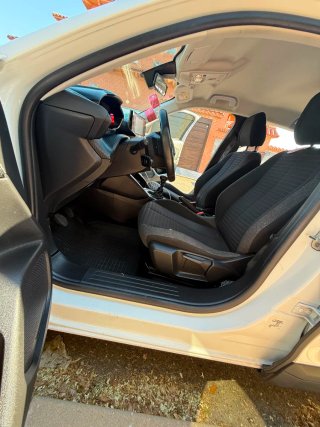 Peugeot 2008 2021