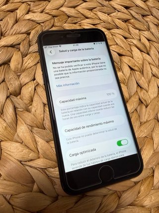 iPhone SE 128GB Nero