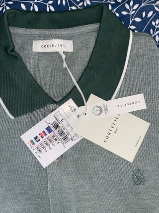 Polo Cortefiel verde con cuello blanco