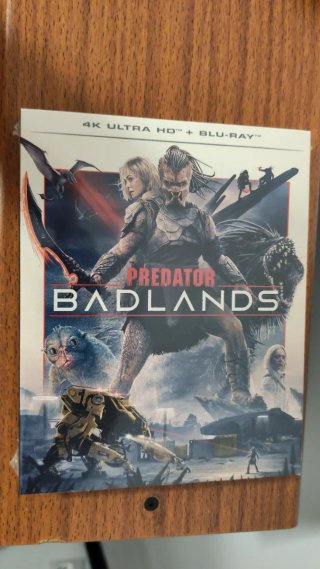 Predator: Badlands 4K UHD + Blu-ray