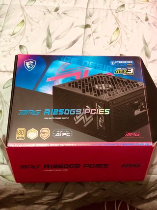 PC GAMING CON RTX 5090 Y 9800X3D