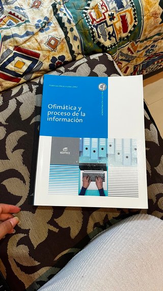 5 Libros FP 1.º Admin y finanzas + REGALO 2 Inglés