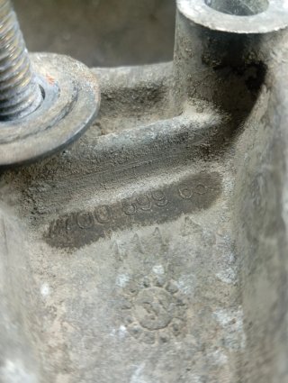 Soporte Bomba Clio 16v