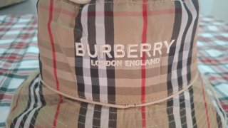 Gorro Burberry Clásico Check