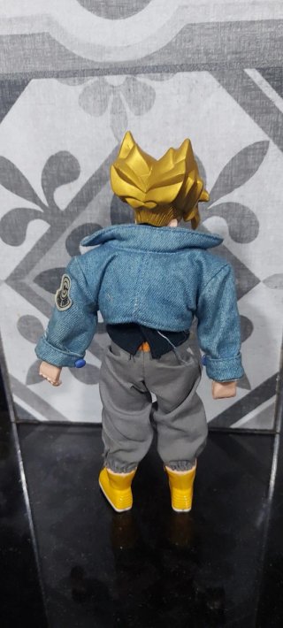 Figura Dragon Ball Trunks