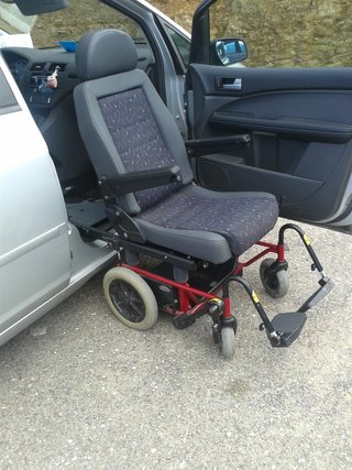 Silla de ruedas Turny Carony para coche