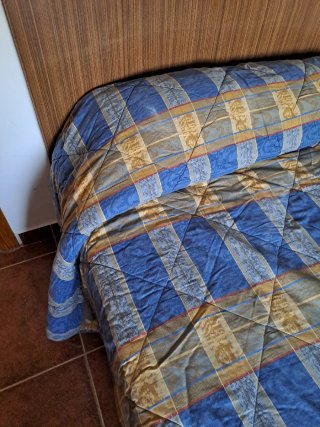 Dos colchas Cama 105cm Azul y Marrón