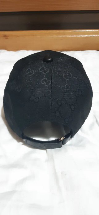 Cappello in pelle nera Gucci