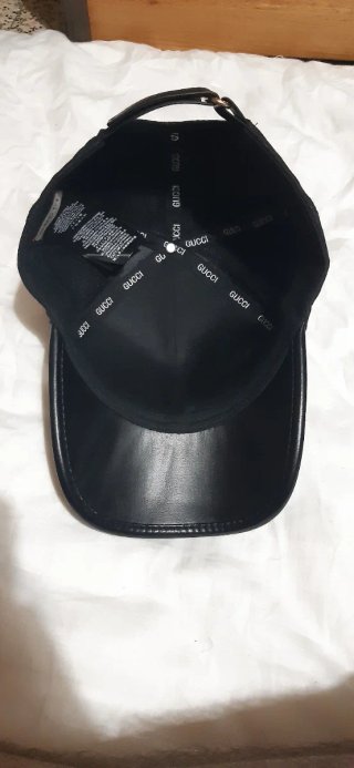 Cappello in pelle nera Gucci