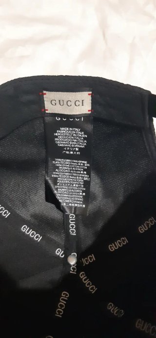 Cappello in pelle nera Gucci