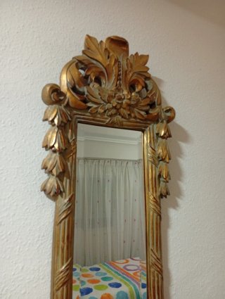 Espejo decorativo dorado