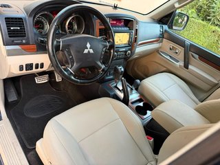 Mitsubishi Montero 2009