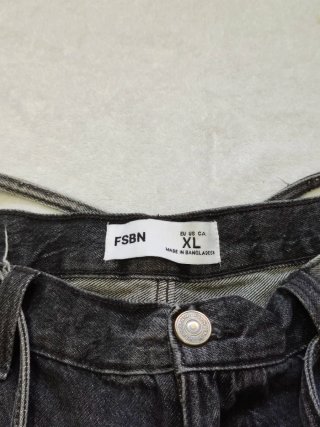Jorts/Bermuda Vaqueros Baggy FSBN Talla XL