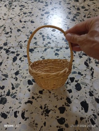 Cesta de mimbre pequeña