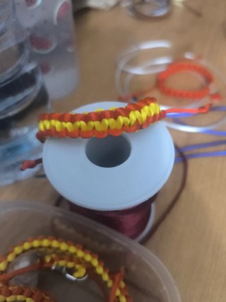 Braccialetti fatti a mano