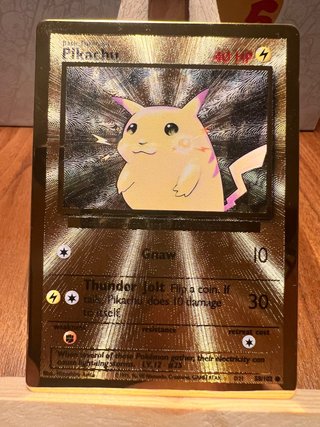 Carta Pokémon Pikachu Metálica Celebrations 25