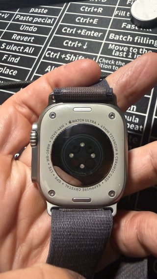Apple Watch Ultra 2 Grigio