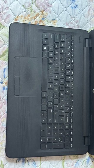 HP Laptop 15” AMD A10, 6GB RAM, 1TB SSD