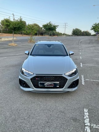 Audi A4 RS4 Avant TFSI 331kW quattro tiptronic