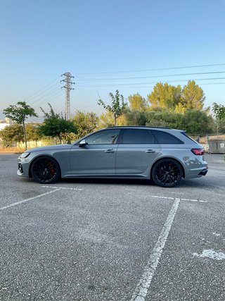 Audi A4 RS4 Avant TFSI 331kW quattro tiptronic