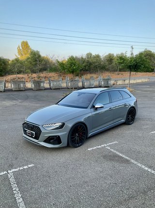 Audi A4 RS4 Avant TFSI 331kW quattro tiptronic