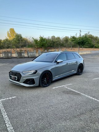 Audi A4 RS4 Avant TFSI 331kW quattro tiptronic
