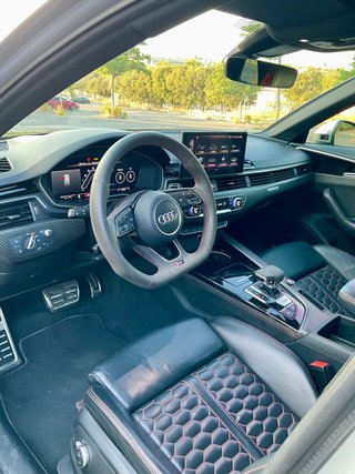 Audi A4 RS4 Avant TFSI 331kW quattro tiptronic