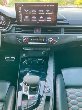 Audi A4 RS4 Avant TFSI 331kW quattro tiptronic