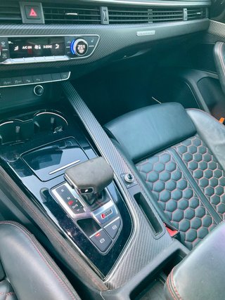 Audi A4 RS4 Avant TFSI 331kW quattro tiptronic