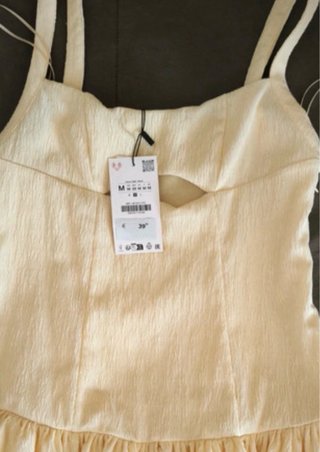 Vestido globo Zara amarillo