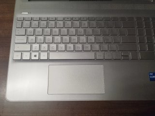 Portátil HP 15s - i5 11ª Gen + Funda y Cargador