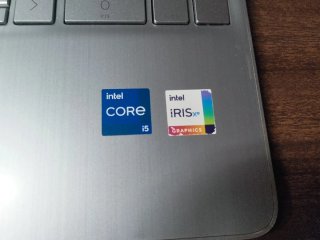 Portátil HP 15s - i5 11ª Gen + Funda y Cargador