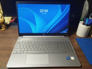 Portátil HP 15s - i5 11ª Gen + Funda y Cargador
