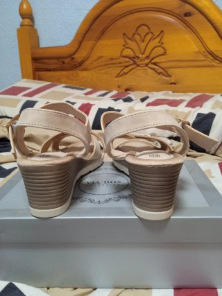Talla 39.Sandalias Cuña Coleccion Muy Cómodas.