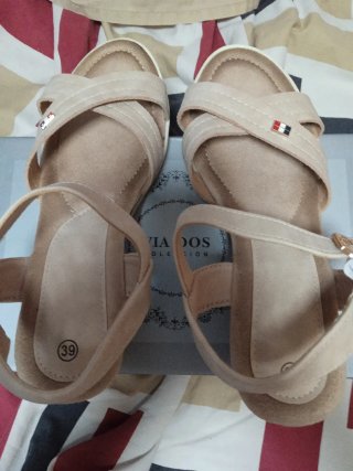 Talla 39.Sandalias Cuña Coleccion Muy Cómodas.