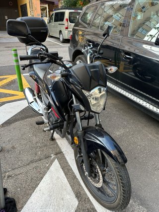 Honda CB125F Negra