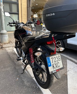 Honda CB125F Negra
