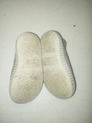 Zapatillas  María Victoria niña beige
