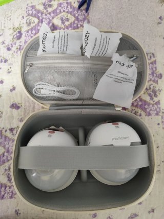 Sacaleches Momcozy M5 con app