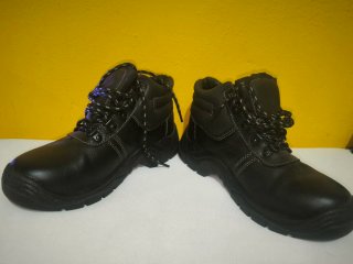 Botas de trabajo resistentes y duraderas