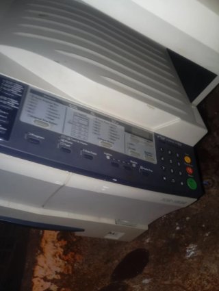 Impresora Mita Multifunción Blanco y Azul