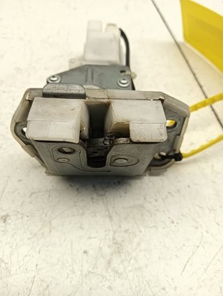CERRADURA MALETERO / PORTON SUZUKI SWIFT BERLINA