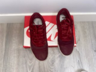 Zapatillas Nike Granates y Negras