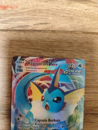 Carta Pokémon Vaporeon VMAX 320 HP