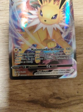 Carta Pokémon VMAX Jolteon