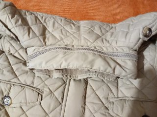 Chaqueta acolchada beige